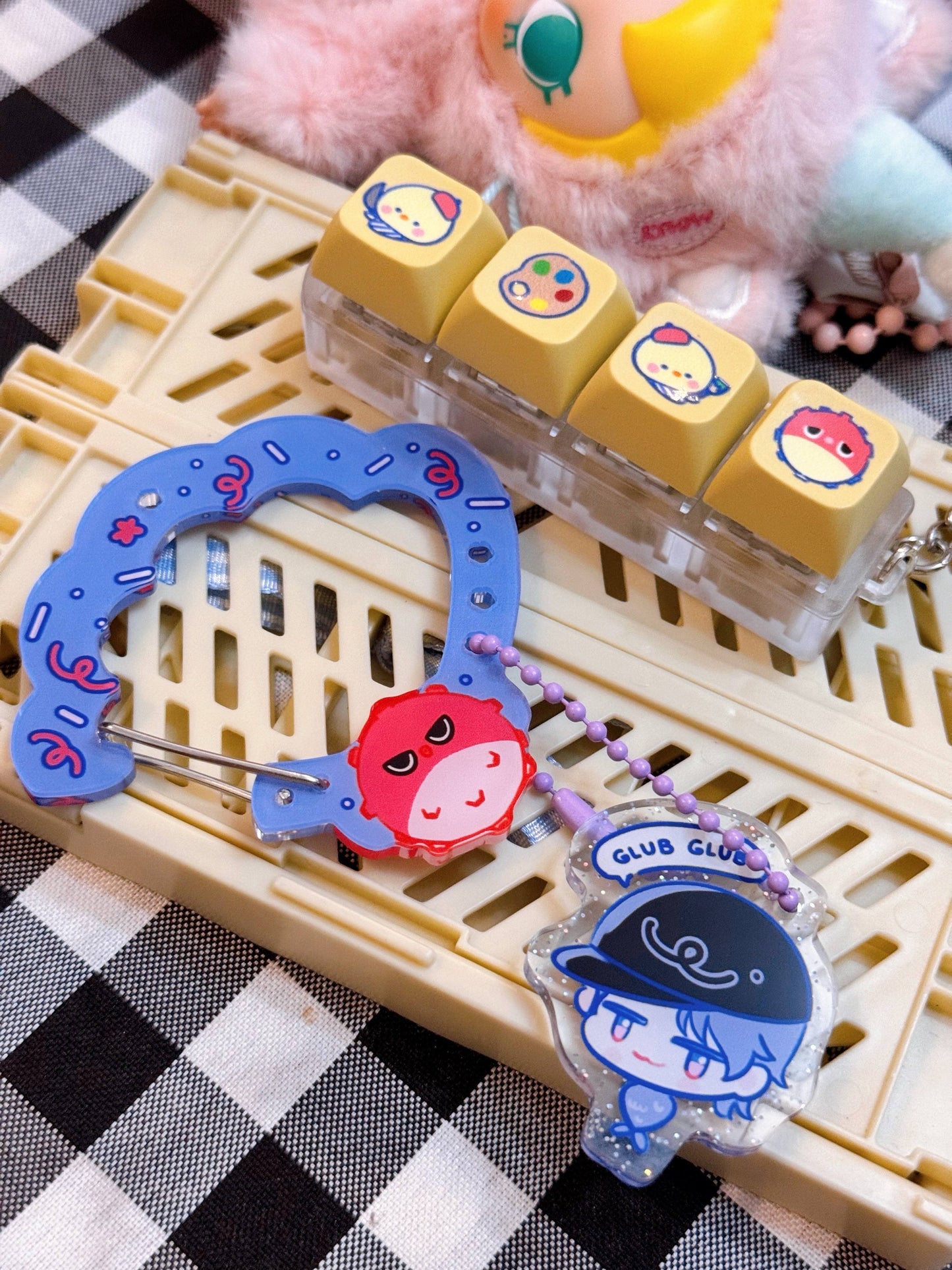 Pre-order: Love and Deepspace Carabiners with Charm